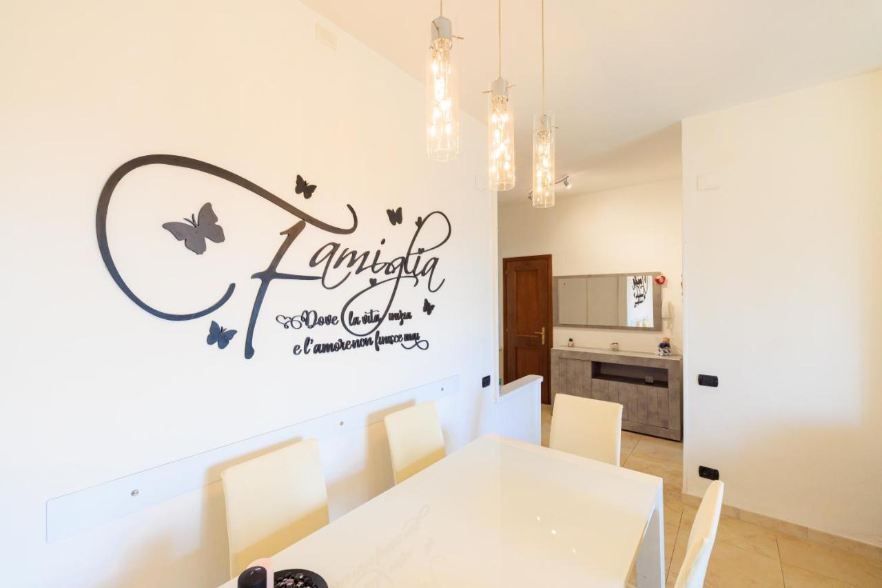 L' Essenziale Apartment Livorno Luaran gambar