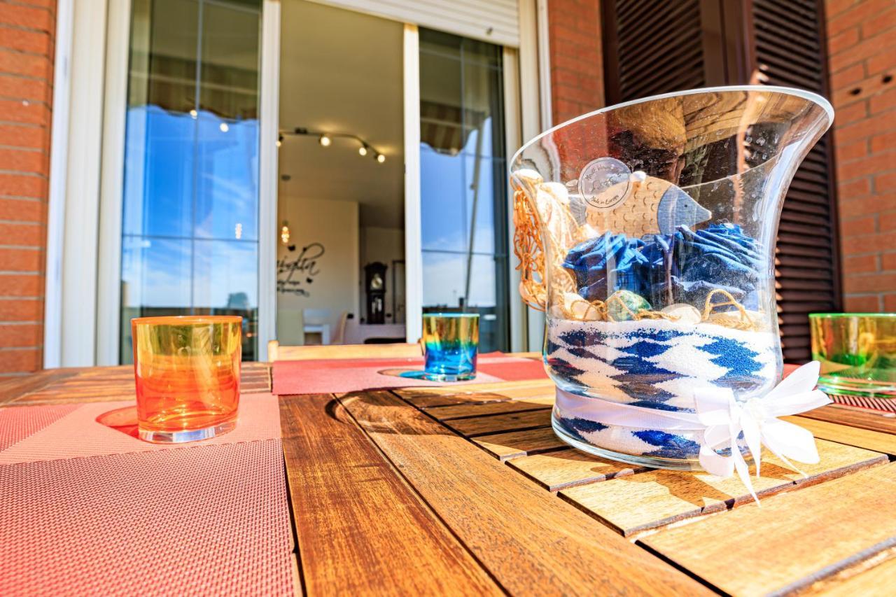 L' Essenziale Apartment Livorno Luaran gambar